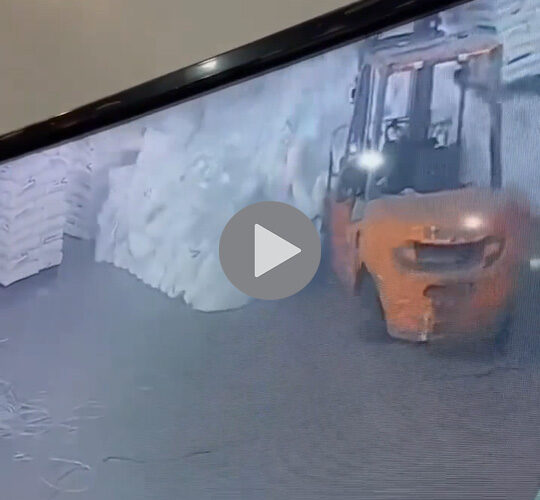 Vi:Deo toàn cánh sự việc