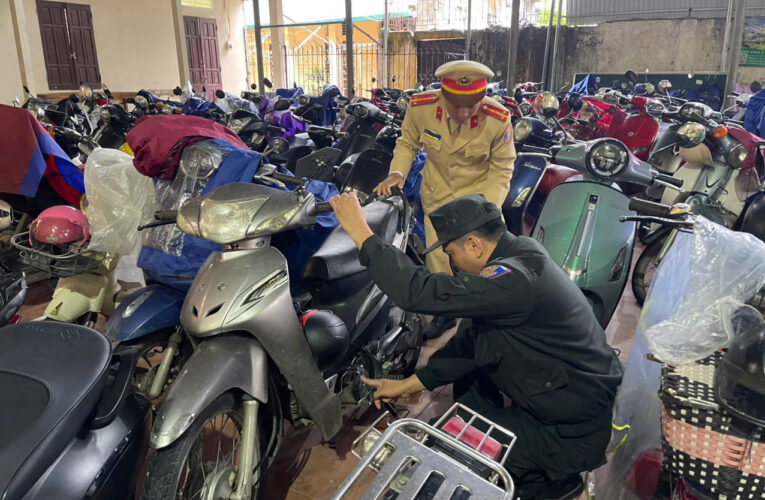 CSGT tổng kiểm tra bãi giữ xe trong và ngoài trường học trên toàn quốc