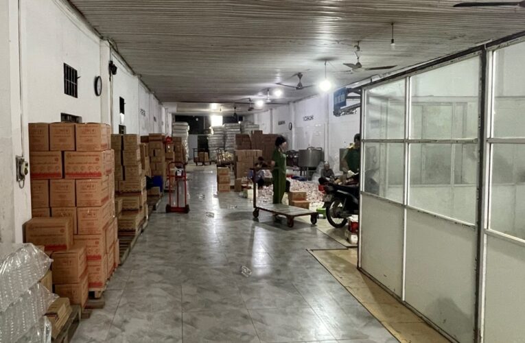 Phú Thọ; Khởi tố Giám đốc công ty sản xuất hàng nghìn sản phẩm tương ớt, nước chấm g:iả